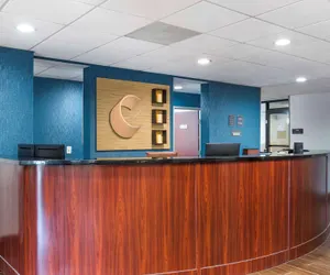 Photo 3 - Comfort Suites Atlanta Airport