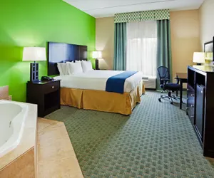 Photo 5 - Holiday Inn Express & Suites Newport S, an IHG Hotel