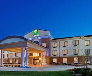 Photo 2 - Holiday Inn Express Hotel and Suites St. Charles by IHG