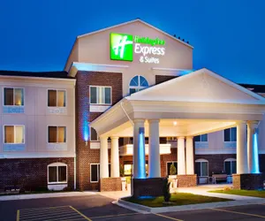 Photo 2 - Holiday Inn Express Hotel & Suites Dubuque, an IHG Hotel