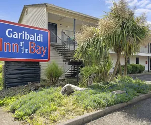 Photo 2 - Garibaldi Inn at the Bay