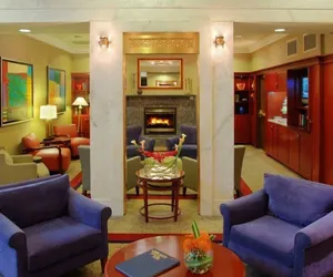 Photo 5 - River Hotel