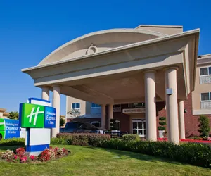 Photo 2 - Holiday Inn Express & Suites Sacramento NE Cal Expo, an IHG Hotel