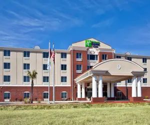 Photo 2 - Holiday Inn Express and Suites Moultrie, an IHG Hotel