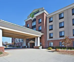 Photo 2 - Holiday Inn Express Hotel & Suites ANDERSON NORTH, an IHG Hotel