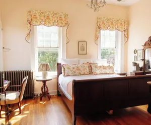 Photo 3 - Ironclad Inn & Bourbon Room