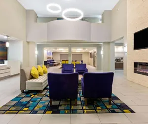 Photo 3 - La Quinta Inn & Suites by Wyndham NE Long Beach/Cypress