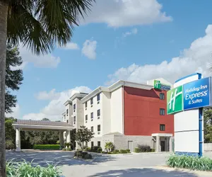 Photo 2 - Holiday Inn Express Pensacola West - Navy Base, an IHG Hotel