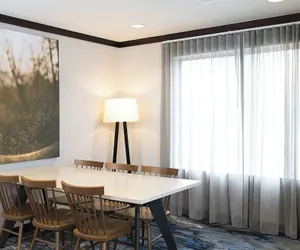 Photo 3 - Fairfield Inn & Suites by Marriott Milwaukee Airport