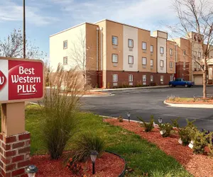 Photo 2 - Best Western Plus Crawfordsville Hotel