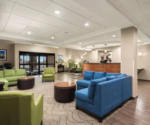 Photo 2 - Comfort Suites Hummelstown - Hershey