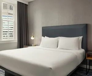 Photo 3 - Courtyard by Marriott Philadelphia Downtown