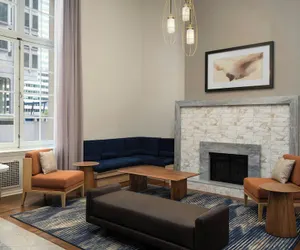 Photo 3 - Courtyard by Marriott Philadelphia Downtown