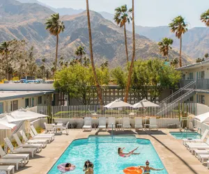 Photo 2 - The Skylark a Palm Springs Hotel