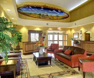 Photo 4 - Comfort Inn And Suites Alvarado