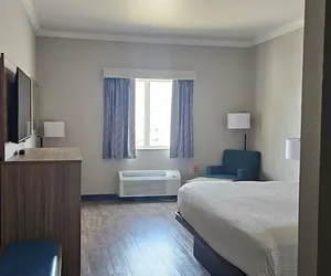 Photo 4 - Days Inn by Wyndham Rockdale Texas