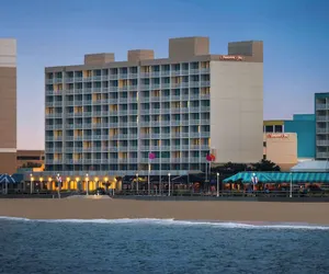 Photo 2 - Hampton Inn Virginia Beach-Oceanfront South