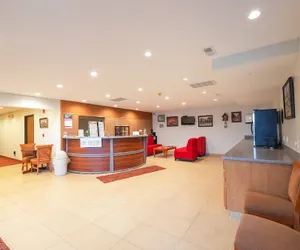 Photo 4 - Harlan Inn and Suites by OYO Harlan