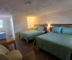 Photo 5 - Jonathan Edwards Motel