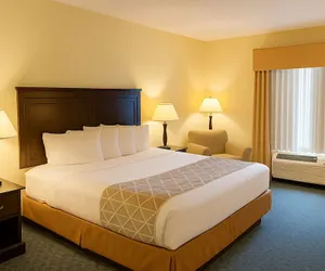 Photo 4 - Ambassador Inn and Suites Tuscaloosa