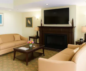 Photo 3 - Ambassador Inn and Suites Tuscaloosa