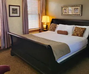 Photo 3 - Altland House Inn and Suites