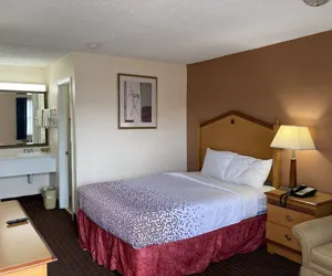 Photo 5 - Travel Inn Hazen