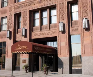 Photo 2 - The Giacomo, an Ascend Collection Hotel