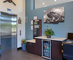 Photo 4 - Avion Inn Near LGA Airport, an Ascend Collection Hotel