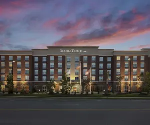 Photo 2 - DoubleTree by Hilton Raleigh - Cary