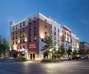 Photo 2 - Hampton Inn & Suites Gainesville-Downtown