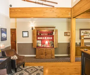 Photo 2 - Pine Ridge Inn
