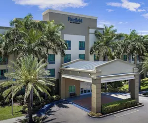 Photo 2 - Fairfield Inn & Suites Fort Lauderdale Airport-Cruise Port