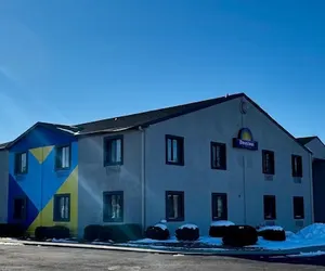 Photo 2 - Days Inn by Wyndham Lincoln, IL