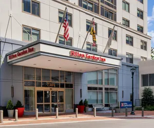Photo 2 - Hilton Garden Inn Bethesda Downtown