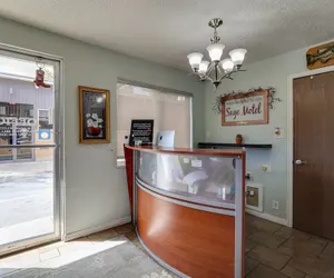 Photo 2 - Sage Motel