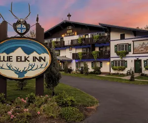 Photo 2 - Blue Elk Inn
