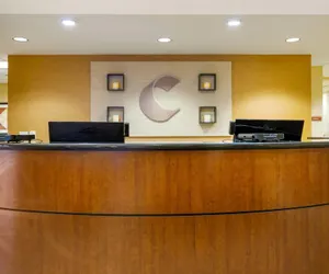 Photo 3 - Comfort Suites Charleston West Ashley