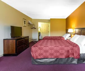 Photo 5 - Econo Lodge At Six Flags