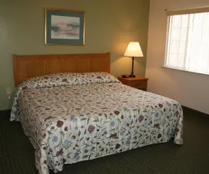 Photo 3 - Affordable Suites Lexington