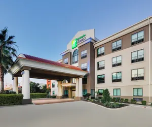 Photo 2 - Holiday Inn Express & Suites San Antonio NW near SeaWorld