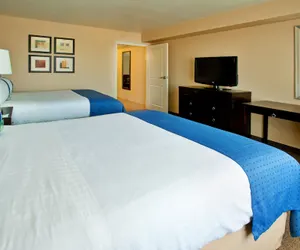 Photo 5 - Holiday Inn Hotel & Suites PHOENIX AIRPORT by IHG