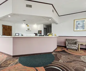 Photo 5 - Relax inn by OYO Greeneville Near Hwy US-321