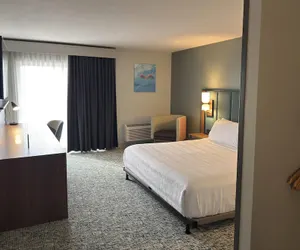 Photo 4 - Wingate by Wyndham Geneva at SPIRE Academy