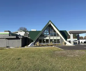 Photo 2 - Wingate by Wyndham Geneva at SPIRE Academy