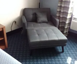 Photo 3 - Mainstreet Inn
