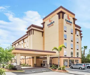 Photo 2 - Comfort Suites Orlando Airport