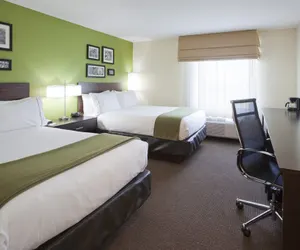 Photo 4 - Holiday Inn Express Hotel & Suites Rogers, an IHG Hotel