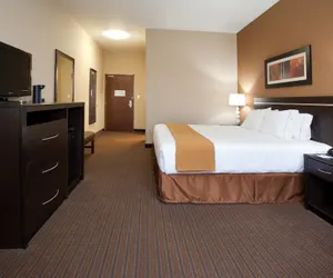 Photo 5 - Holiday Inn Express Hotel & Suites LAMAR, an IHG Hotel