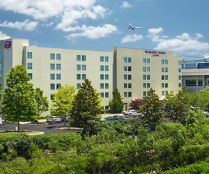 Photo 2 - SpringHill Suites by Marriott Atlanta Airport Gateway